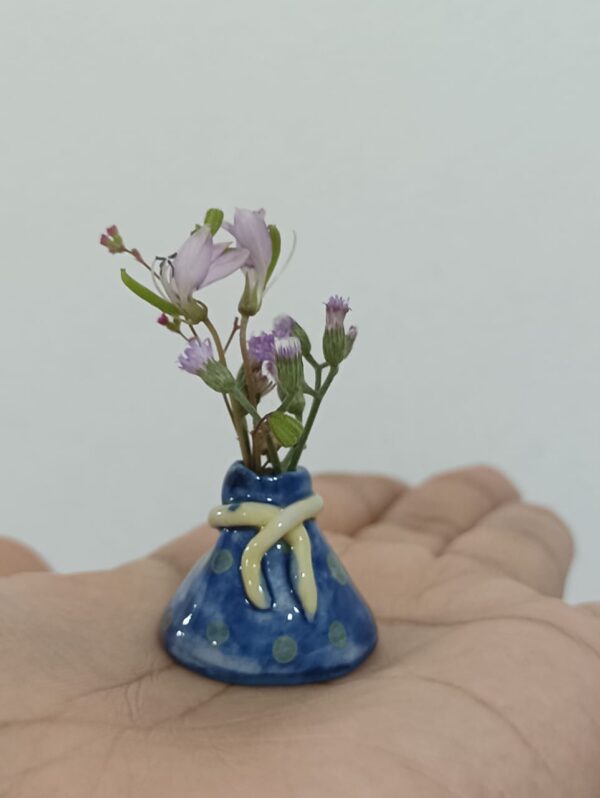 Bluy Vase