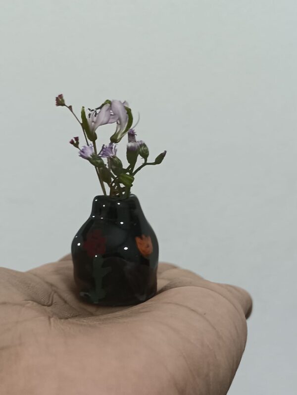 Black Tulip Vase